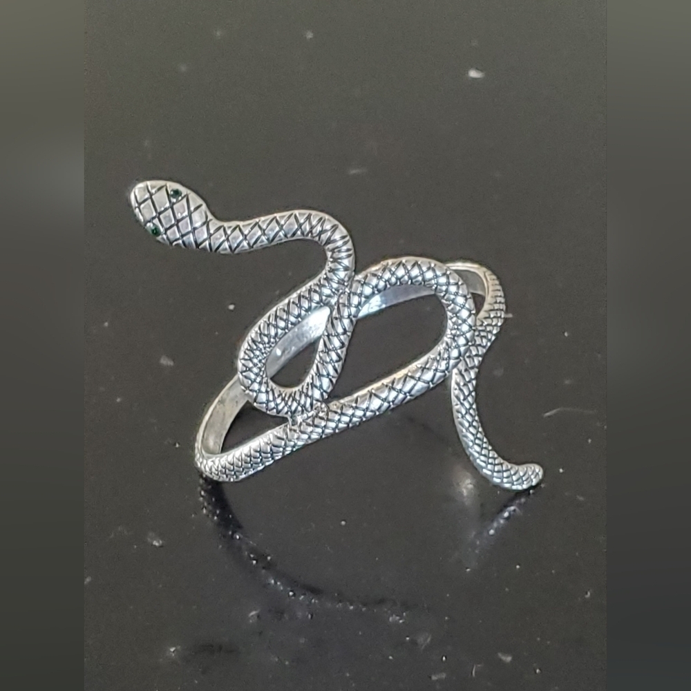 Intricate Silver Tone Snake Arm Bracelet With Green Gemstone Eyes Medusa